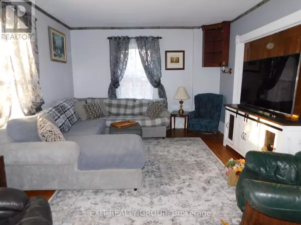 Tweed (tweed (village)), ON K0K3J0,138 COLBORNE STREET