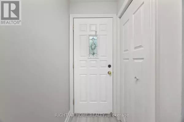 Cambridge, ON N3C1K9,48 CLARENCE STREET