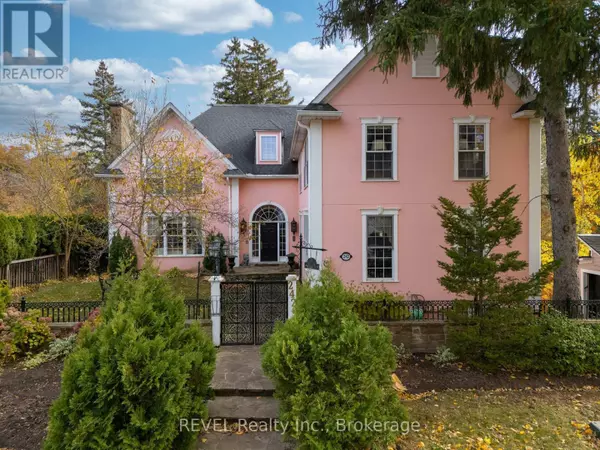 Niagara-on-the-lake (town), ON L0S1J0,242 SIMCOE STREET