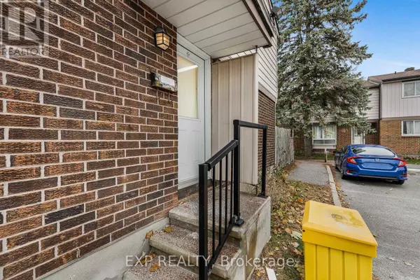 Ottawa, ON K1B4Z7,2276 Orient Park DR #48