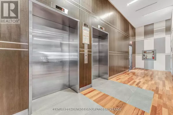 Ottawa, ON K1N0A8,90 George ST #1103