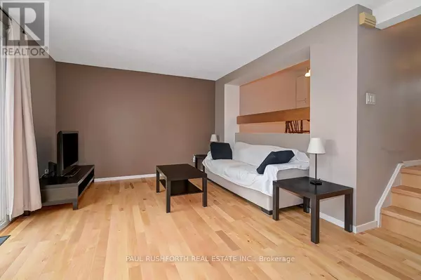 Ottawa, ON K1E2N2,1742 Lamoureux DR #C