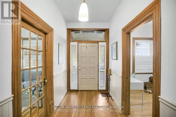 London East (east F), ON N6A3Z5,694 COLBORNE STREET