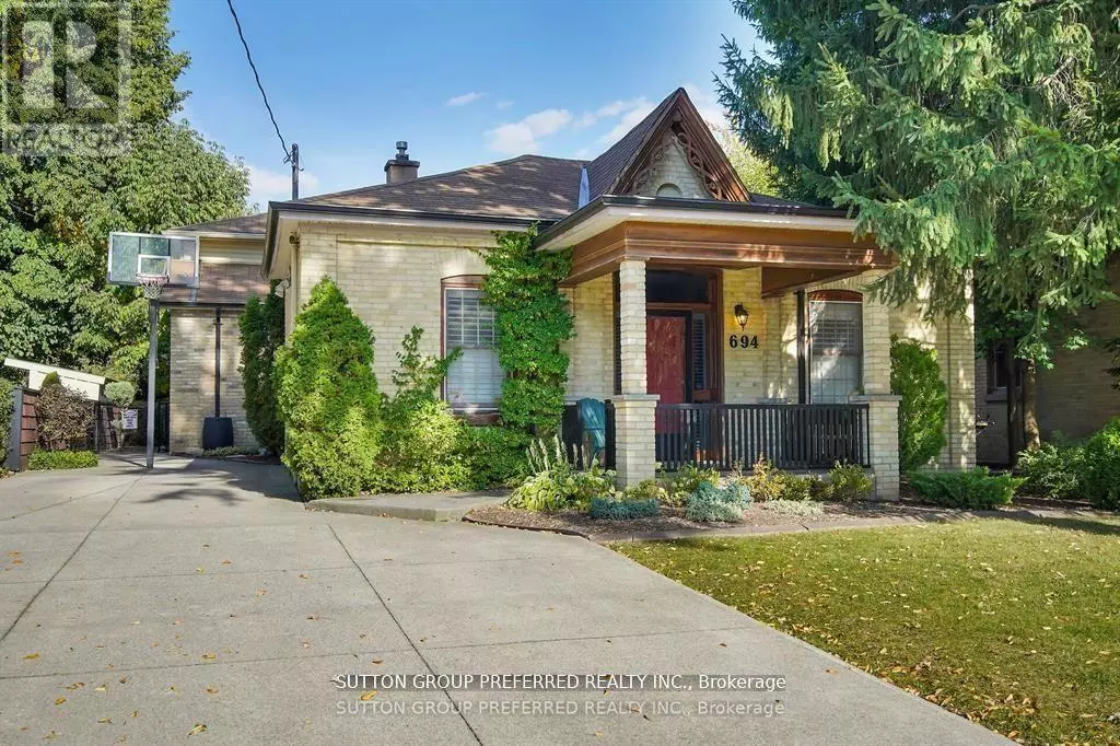 London East (east F), ON N6A3Z5,694 COLBORNE STREET