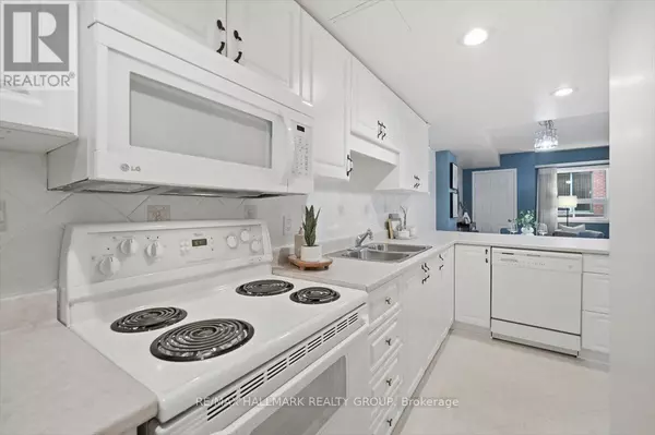 Ottawa, ON K1E3X9,320 Centrum BLVD #206