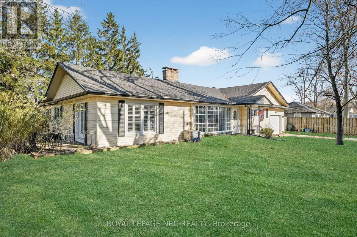 Fort Erie (ridgeway), ON L0S1N0,3208 YOUNG AVENUE