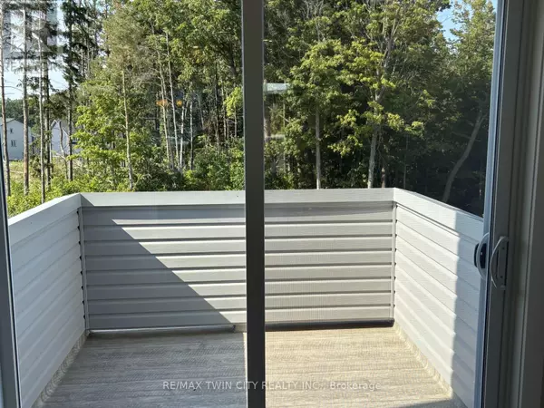 London South (south J), ON N5Z0B6,925 DEVERON CRESCENT