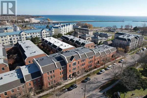 Cobourg, ON K9A3J8,138 Hibernia ST #203