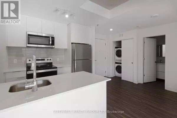 Ottawa, ON K1Z0E1,820 Archibald ST #111