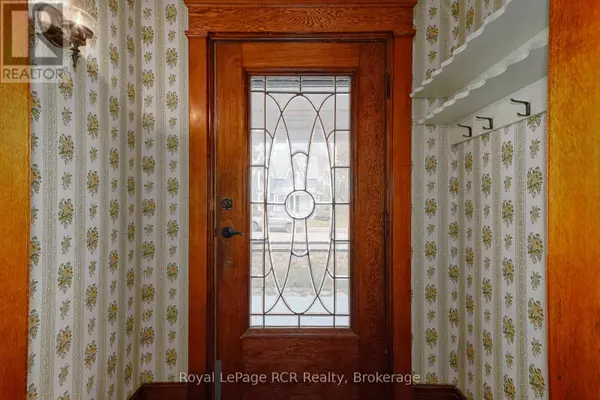 Meaford, ON N4L1G3,143 TROWBRIDGE STREET W