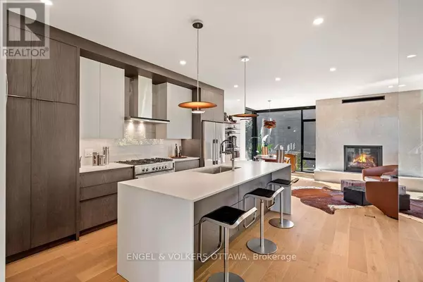 Ottawa, ON K2C3M3,127 PERIDOT PRIVATE