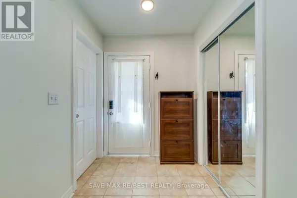 Hamilton (waterdown), ON L8B0R6,67 GOLDEN IRIS CRESCENT