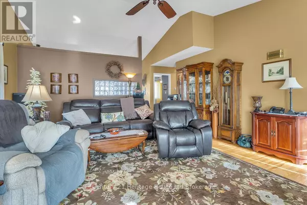 Tillsonburg, ON N4G1E5,24 BARKER STREET