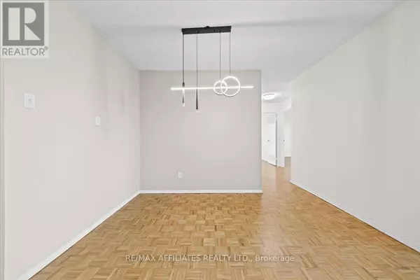 Ottawa, ON K1L8C9,158B McArthur AVE #1507