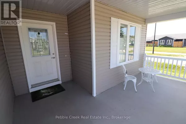 Ashfield-colborne-wawanosh (colborne), ON N7A0B2,18 WINDWARD WAY N