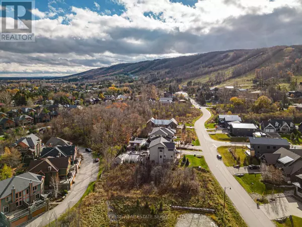 Blue Mountains, ON L9Y0Z8,127 ARNOT CRESCENT