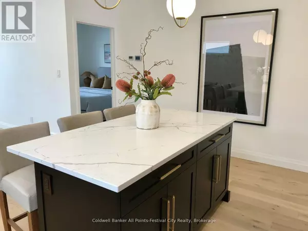 West Perth (mitchell), ON N0K1N0,169 WIMPOLE STREET