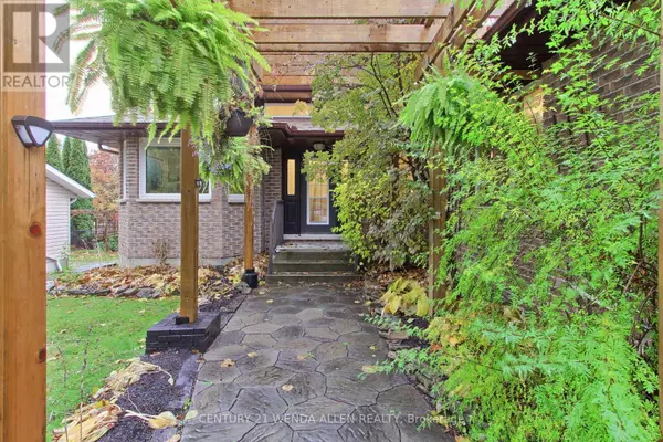 Kawartha Lakes (lindsay), ON K9V4R6,24 MAPLE GROVE ROAD