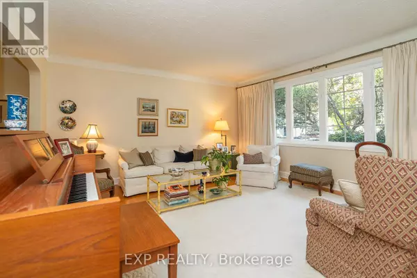 Ottawa, ON K1H5W5,504 THESSALY CIRCLE