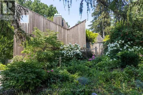 Niagara-on-the-lake (town), ON L0S1J0,89 BYRON STREET