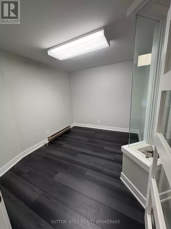 Strathroy-caradoc (nw), ON N7G2R5,97 FRANK STREET