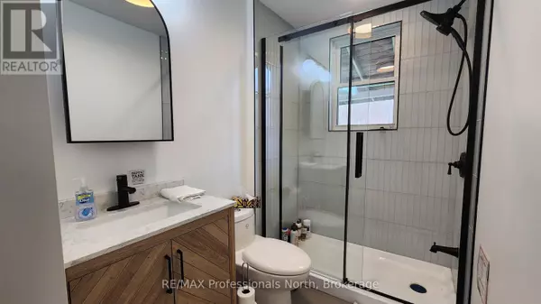 Muskoka Lakes (watt), ON P0B1M0,1034 Quinn RD #1