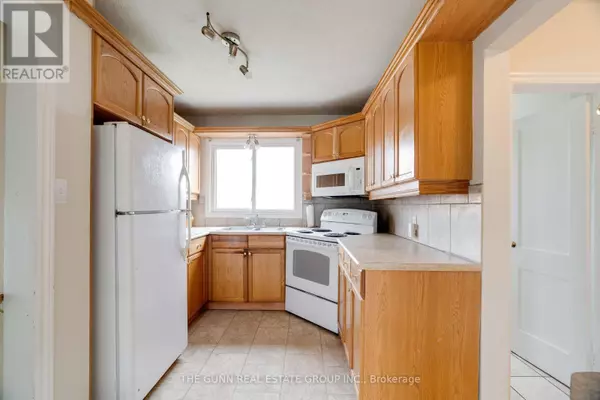 London East (east M), ON N5Z2M7,118 ST JULIEN STREET W