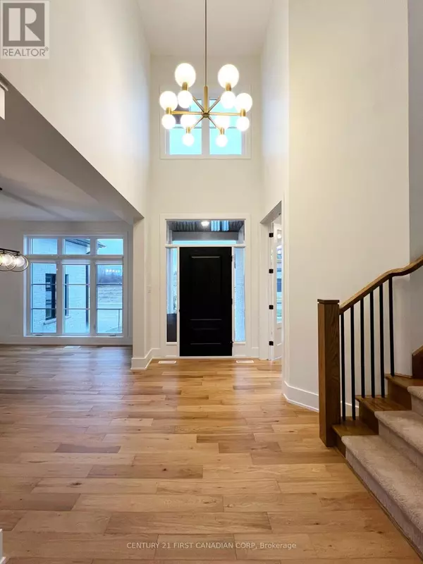 London North (north S), ON N6G0K7,877 EAGLETRACE DRIVE