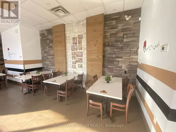 Ottawa, ON K1R5P2,577 GLADSTONE AVENUE