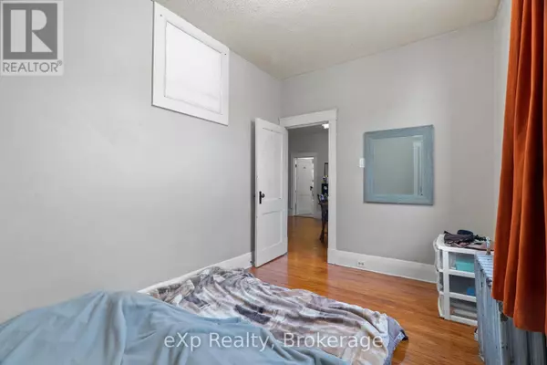 Stratford, ON N5A1X2,109 Downie ST #33