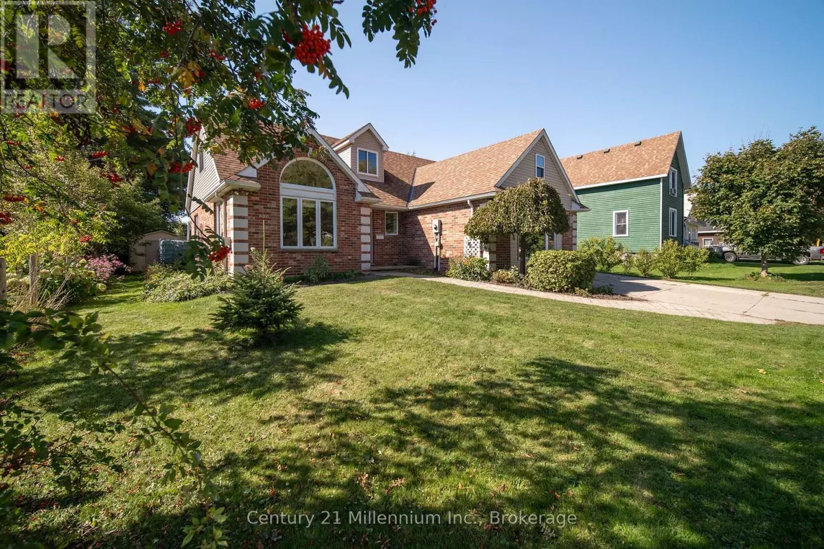 Northern Bruce Peninsula, ON N0H1W0,96 MAIN STREET