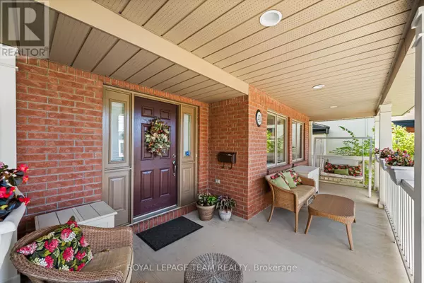 Ottawa, ON K1Y2E1,41 CIVIC PLACE