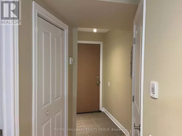 Ottawa, ON K1Z7J6,324 Currell AVE #1