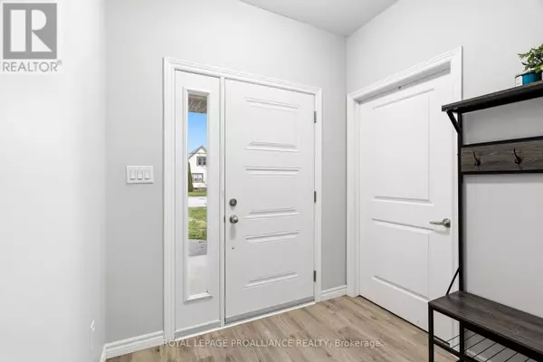 Belleville (belleville Ward), ON K8N3G9,84 SOUTH GEORGE STREET