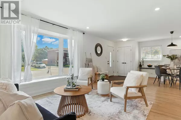 Ottawa, ON K1K2L1,756 CUMMINGS AVENUE