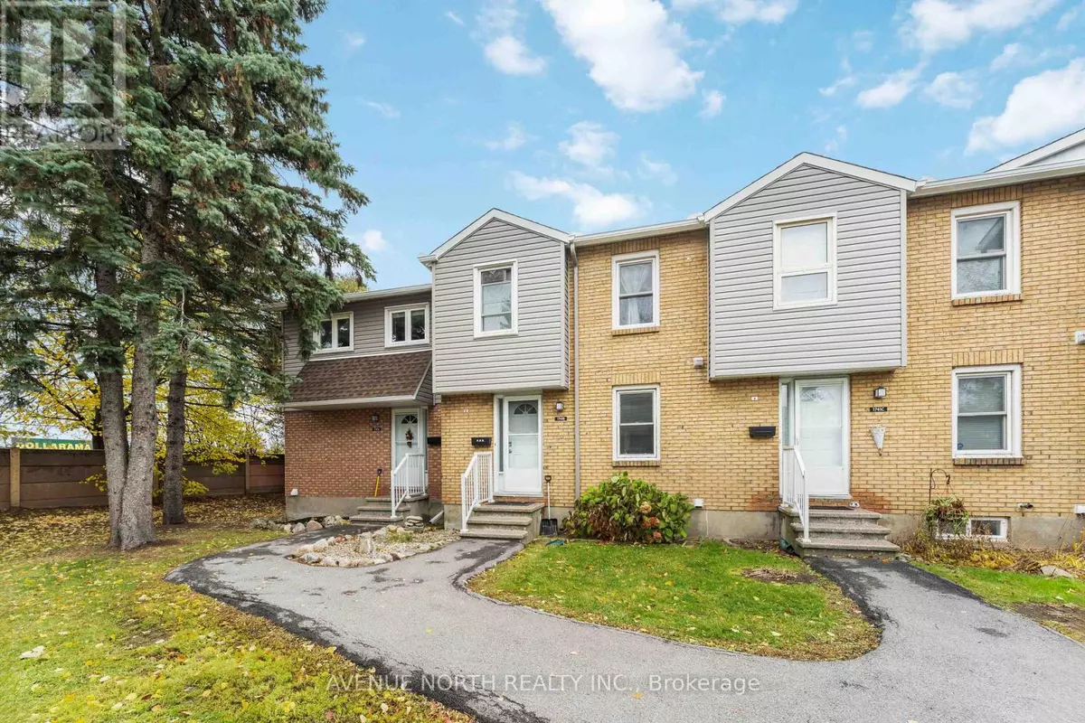 Ottawa, ON K1E2N3,1741 Lamoureux DR #B