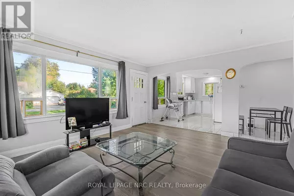 Fort Erie (crystal Beach), ON L0S1B0,207 ELMWOOD AVENUE