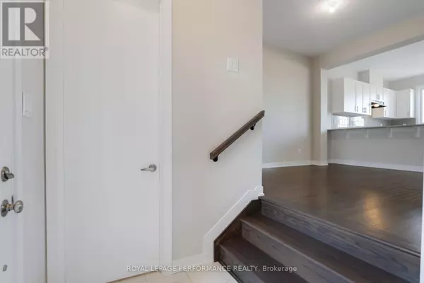 Ottawa, ON K1W0E1,371 FALSETTO STREET