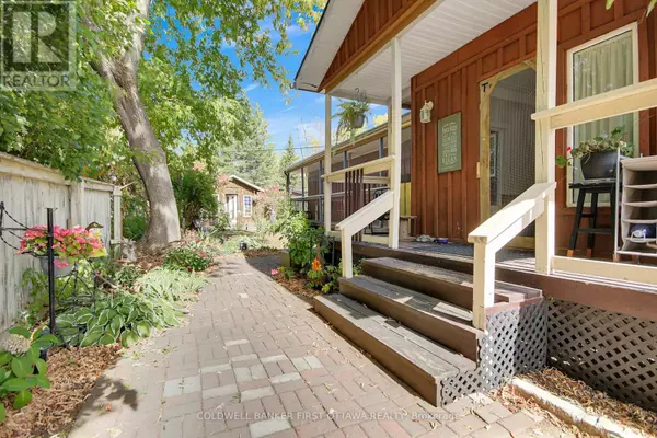 North Grenville, ON K0G1J0,6 FETHERSTON LANE