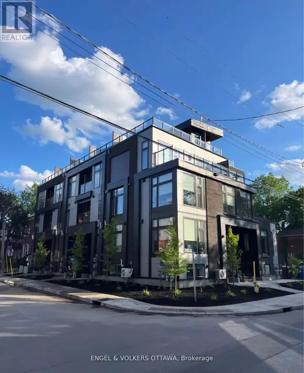 2 MONK ST #3, Ottawa, ON K1S3Y5