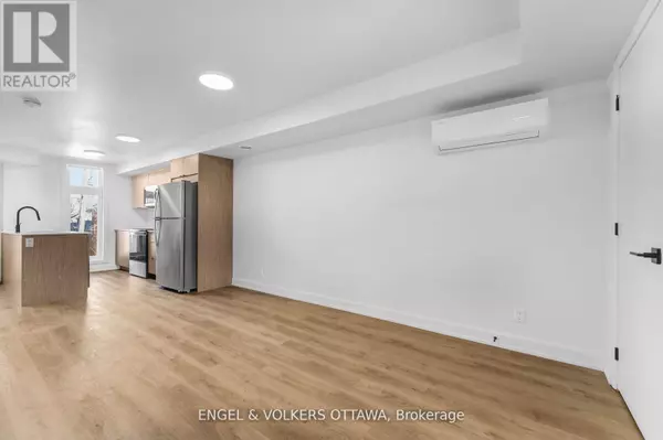 Ottawa, ON K1S3Y5,2 MONK ST #3