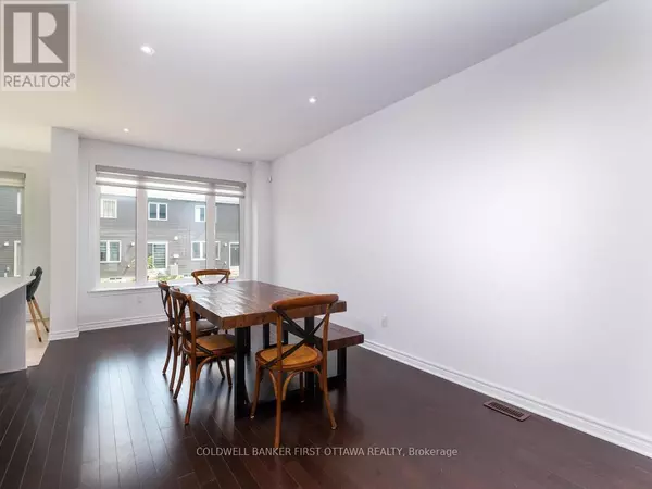 Ottawa, ON K2S1E7,736 TWIST WAY