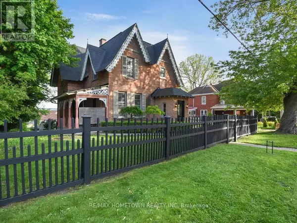 Prescott, ON K0E1T0,157 DIBBLE STREET W