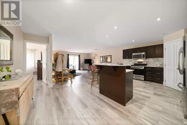 Loyalist (amherstview), ON K7N0A5,140 ISLANDVIEW DRIVE