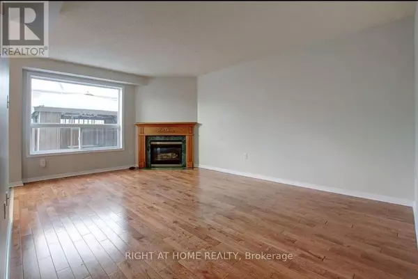 Hamilton (lakeshore), ON L8E5W9,104 Frances AVE #43