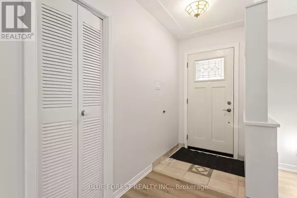 London East (east A), ON N5Y4P5,115 HONEYSUCKLE CRESCENT