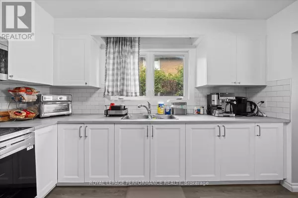 Ottawa, ON K1G0M9,1702 RUSSELL ROAD