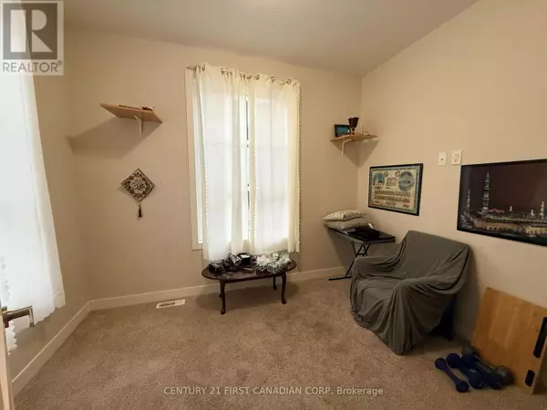 London North (north M), ON N6H0J7,941 Battery PARK #941