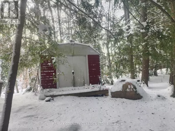 North Kawartha, ON K0L1A0,34 KINGFISHER LANE