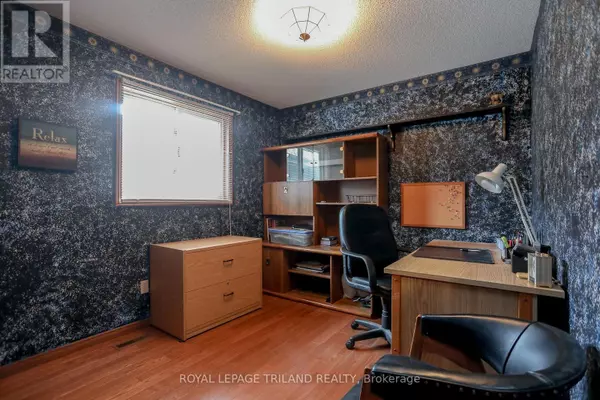 St. Thomas, ON N5R2K2,170 FOREST AVENUE